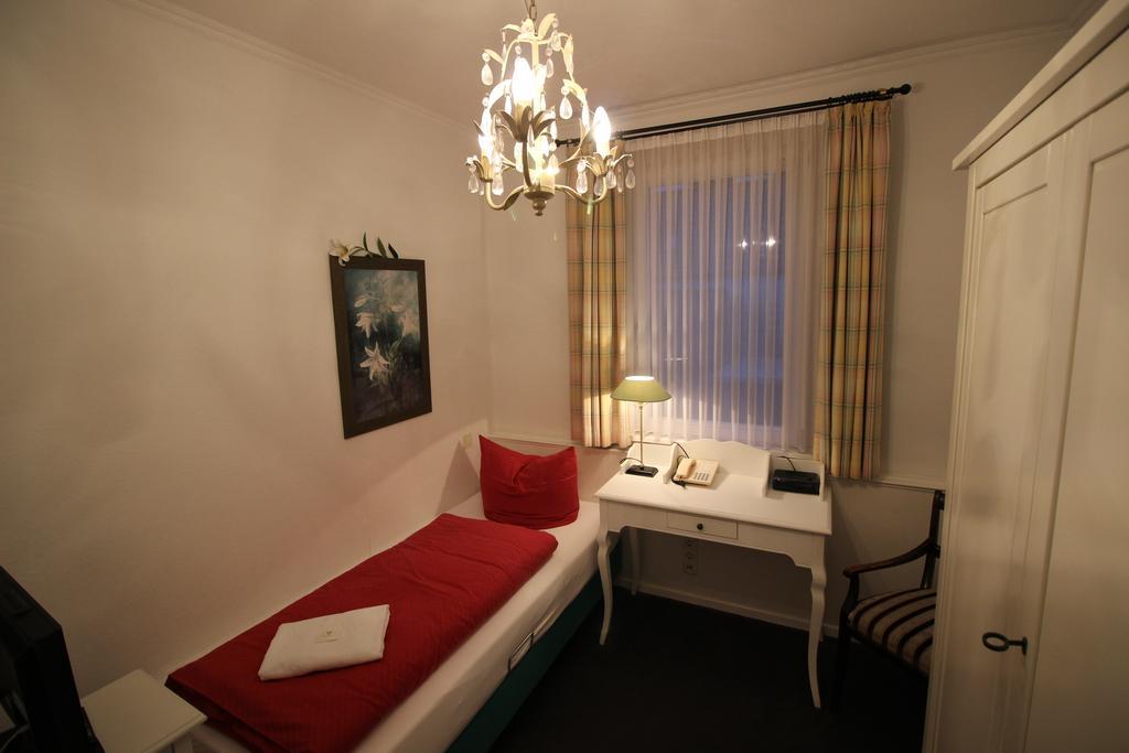 Hotel Garni Zur Linde Hitzacker Esterno foto